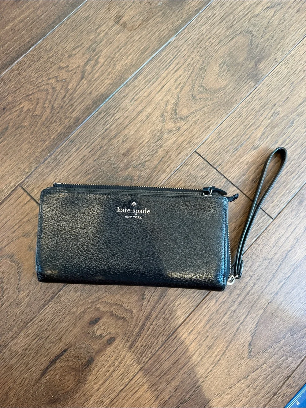 Kate Spade Grand Street Layton Wallet Wristlet. Black Leather - C33-072